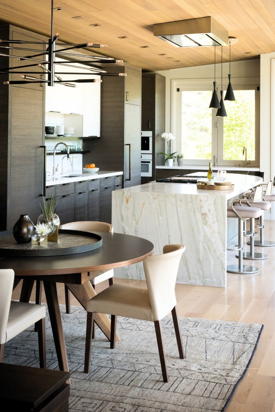 Modern Home Kitchen and Dining Room
