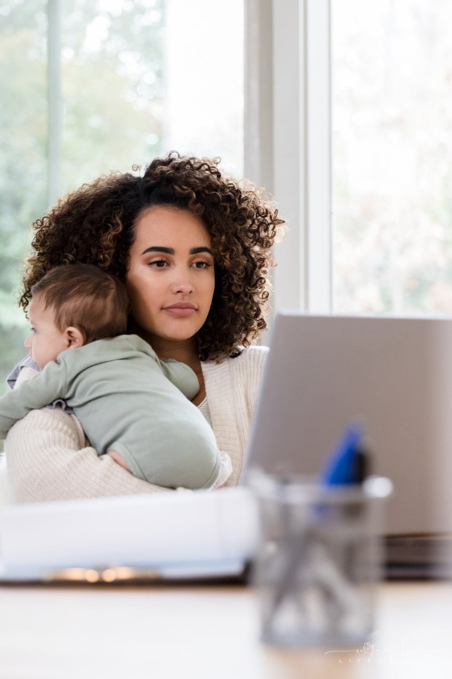 How Can A Stay-At-Home Parent Contribute To The House Budget