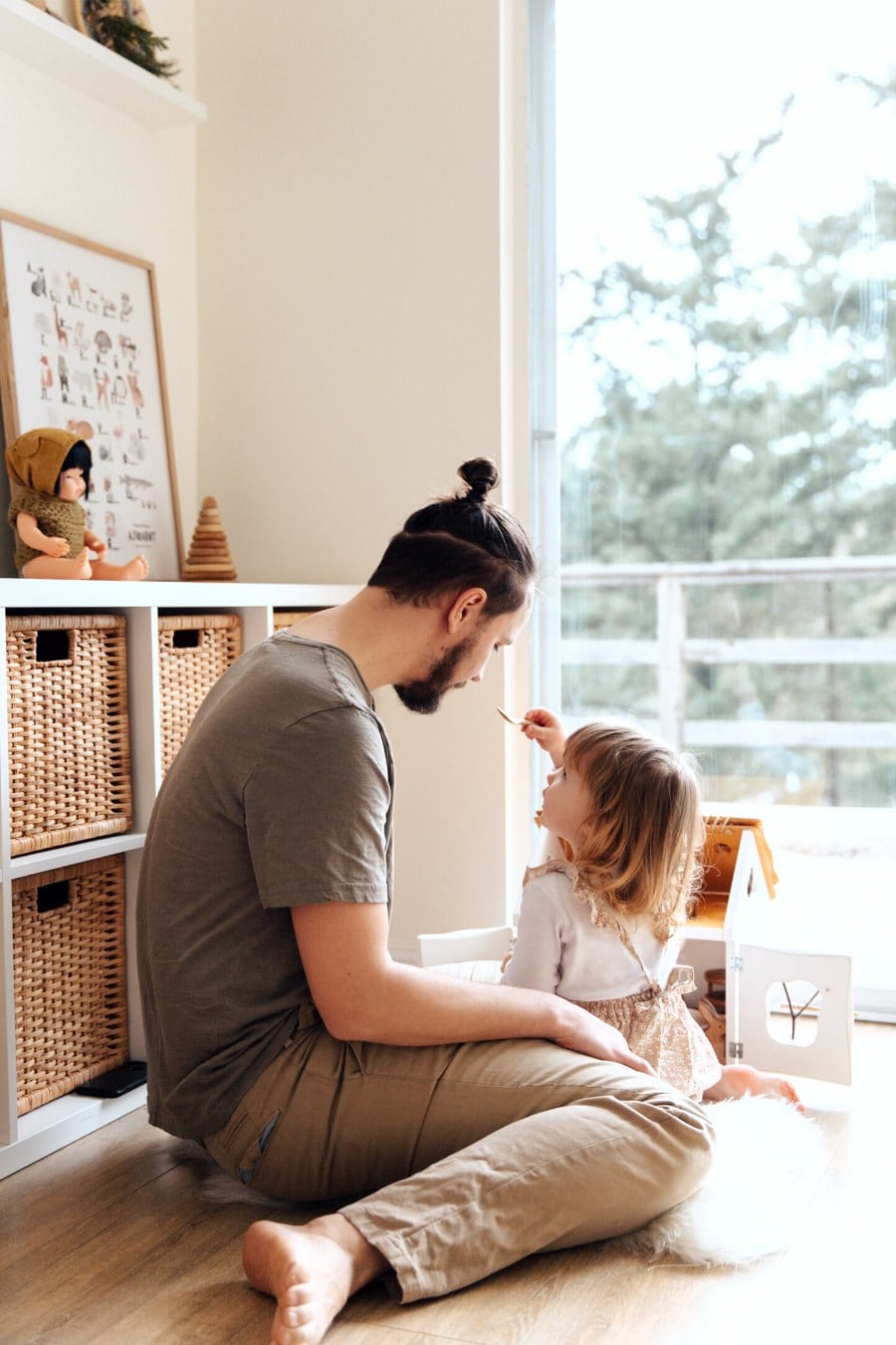 dad and daughter playing pretend dress up
