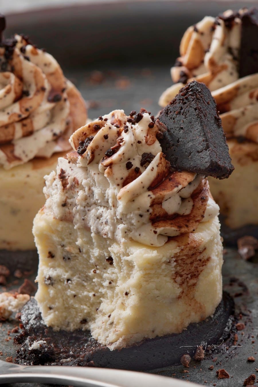 Mini Cookies and Cream Cheesecakes