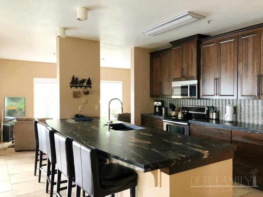 Lodge at Whitefish Lake full kitchen condo