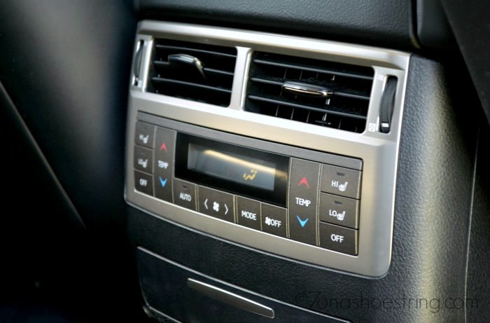 LX 570 rear air