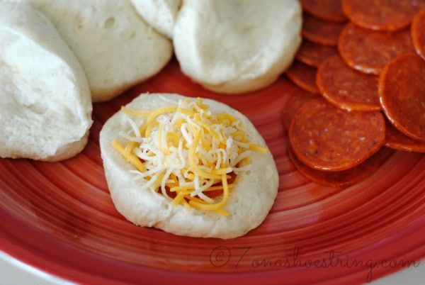 Pepperoni rolls cheese