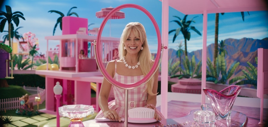 MARGOT ROBBIE as Barbie in Warner Bros. Pictures’ “BARBIE,” a Warner Bros. Pictures release. (PRESS KIT)