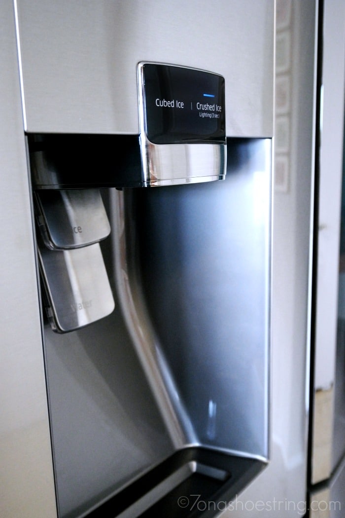Samsung-Family-Hub-ice-maker