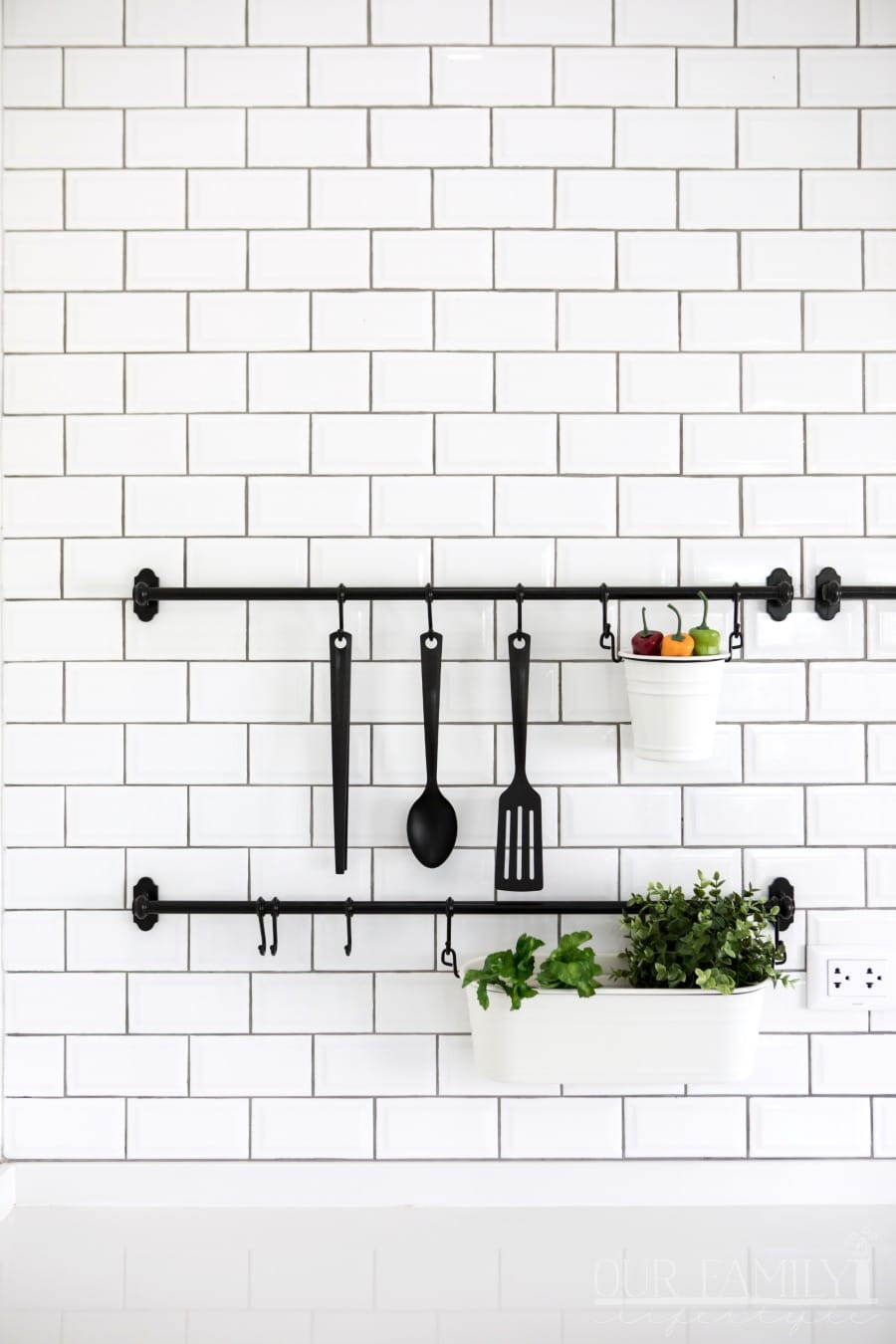 subway tile kitchen backsplash