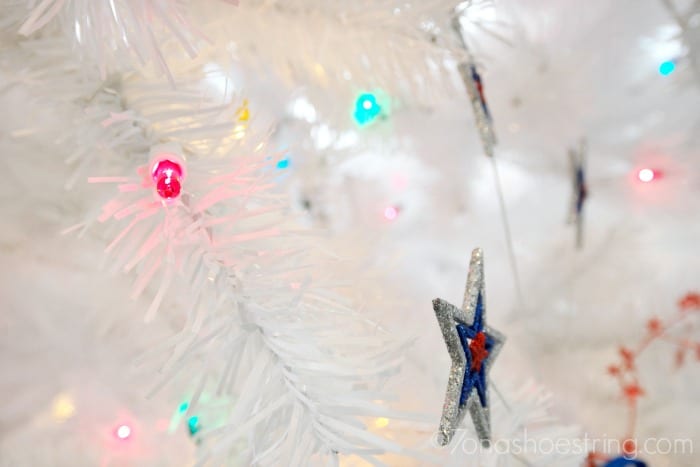 Tree-Classics-pre-lit-Christmas-tree