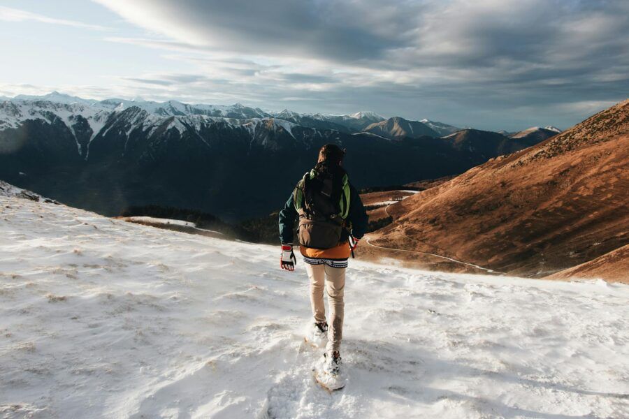 Essential Tips for Choosing the Perfect Outdoor Outfit