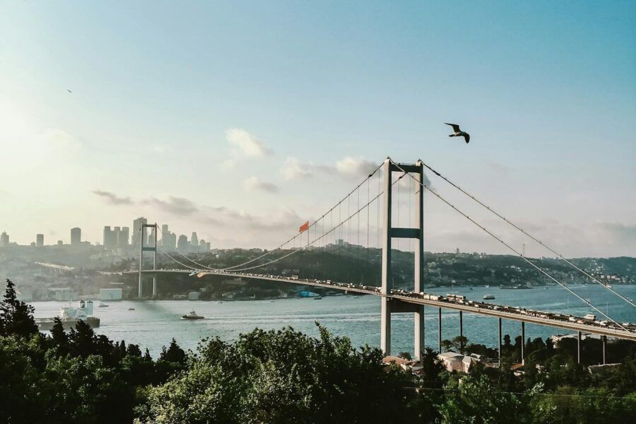 Sailing Between Two Continents: A Unique Yacht Experience on the Bosphorus