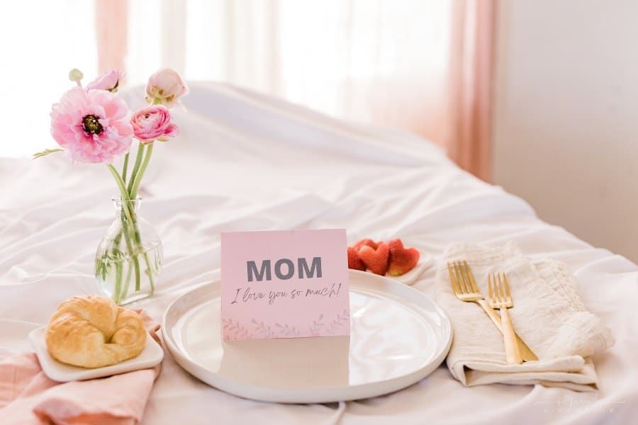 How To Arrange An Ideal Mother’s Day Experience For First-Time Moms
