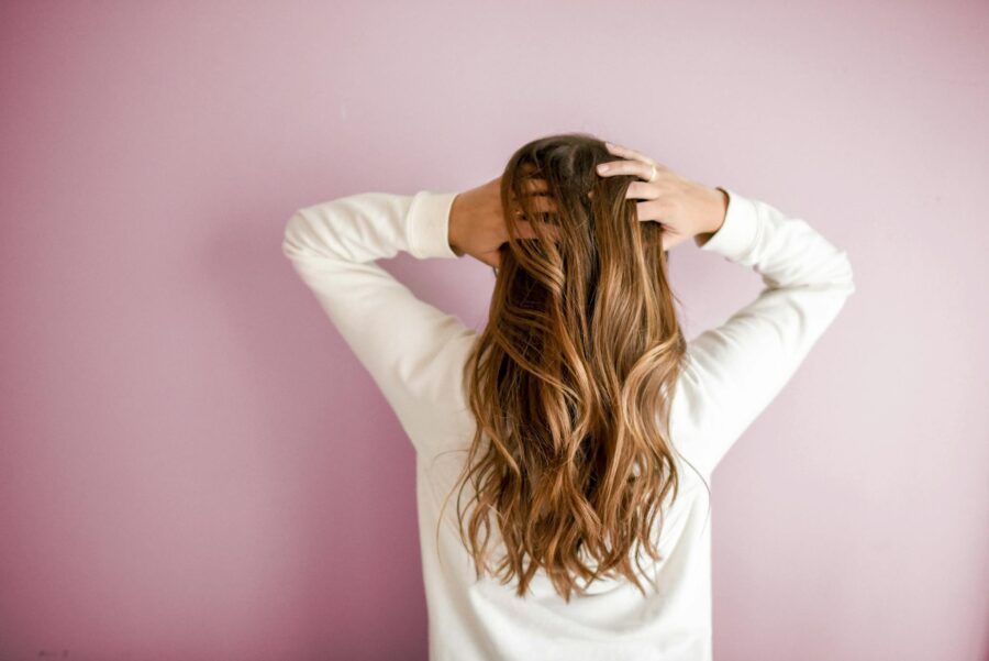 How to Maintain Healthy Hair as You Age