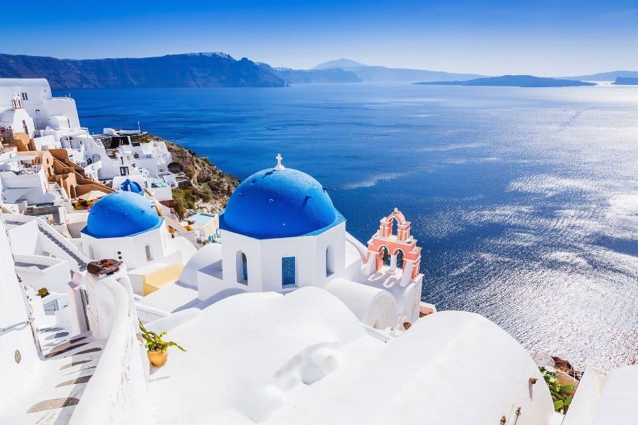 15 Most Amazing & Beautiful Towns from All Around the World