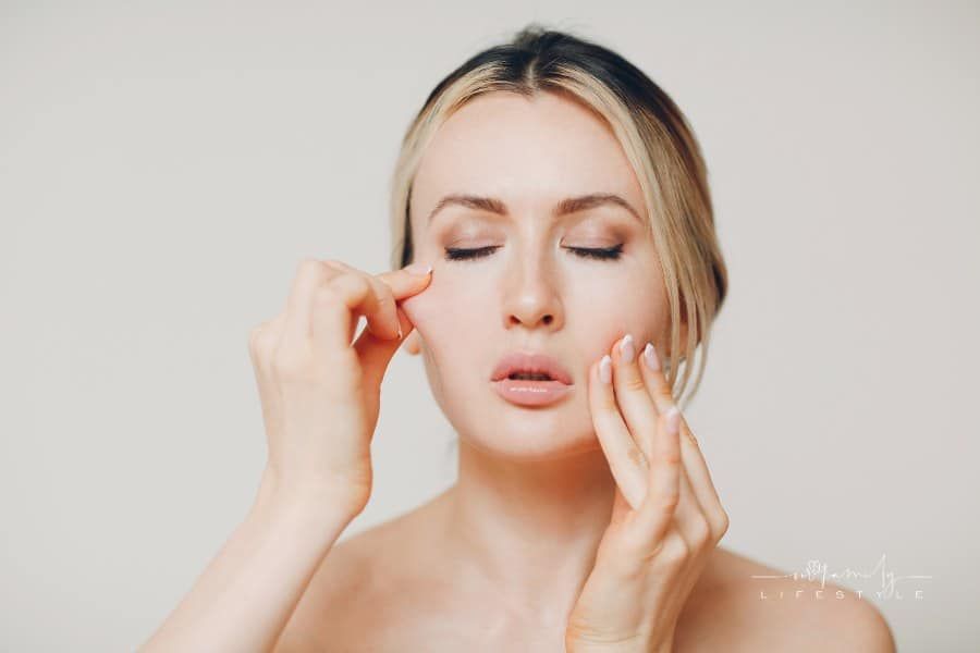 What Should You Know Before Buying a Red Light Face Sculpting Device?