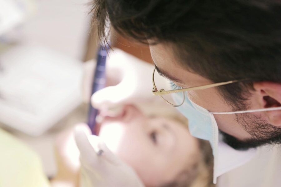 What to Expect When Getting Molar Dental Implants