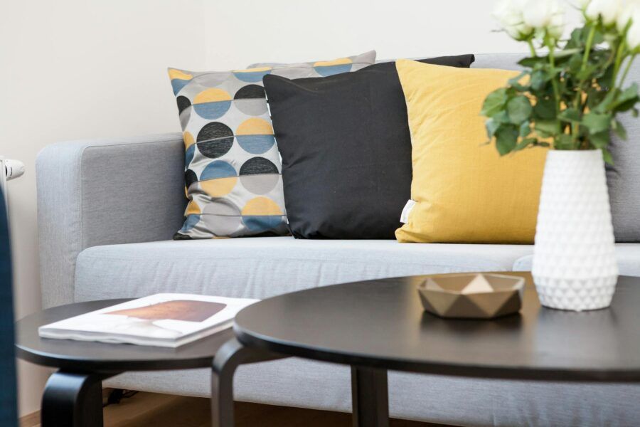 Stylish Ways to Refresh Your Living Room with Sofa and Couch Pillows