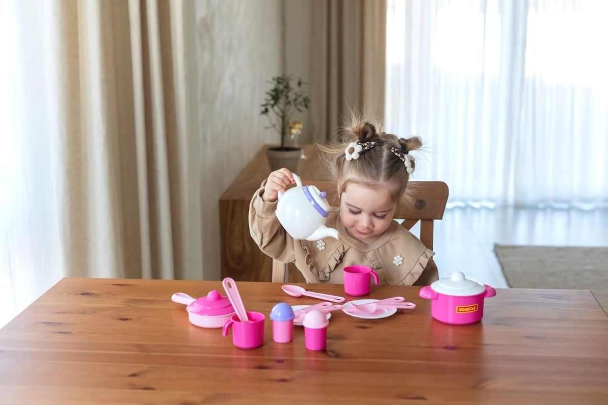 Encouraging Pretend Play: Why Imagination Is Everything for Kids in 2026