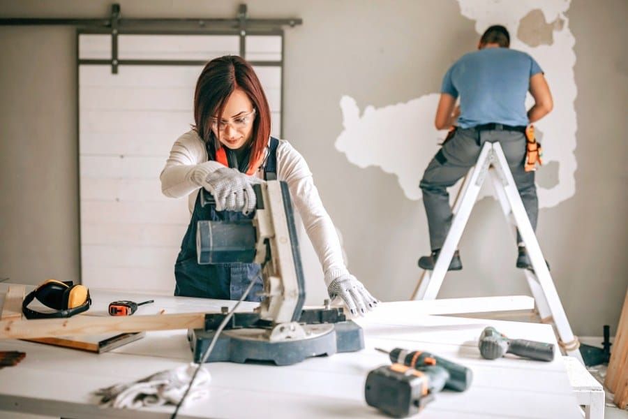 Dallas Moms Transforming Homes and Lives: A Guide to House Flipping for Extra Family Income