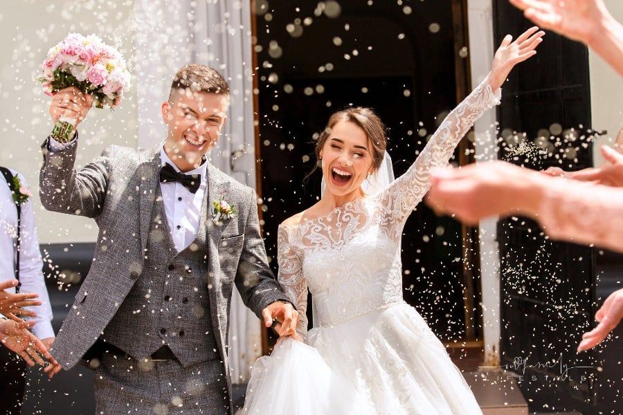 6 Hacks That Will Take the Stress Out of Organizing Your Wedding