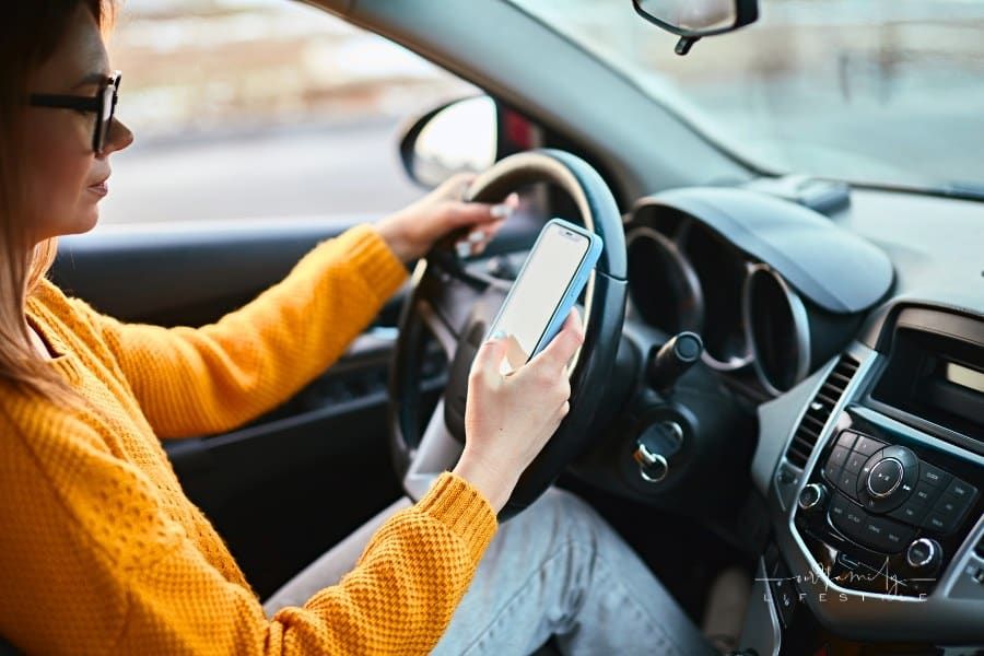 How Distracted Driving Affects Your Reaction Time