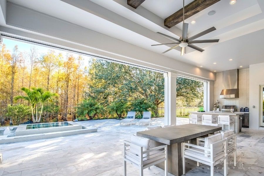 What Options Are Available for a Luxurious Outdoor Kitchen?