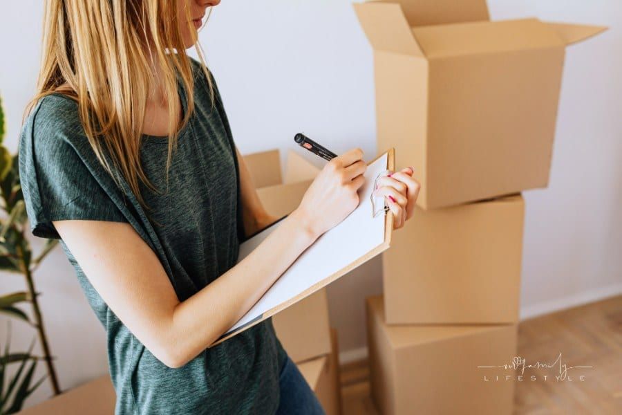 A Quick Moving Abroad Checklist: Did You Pack That?