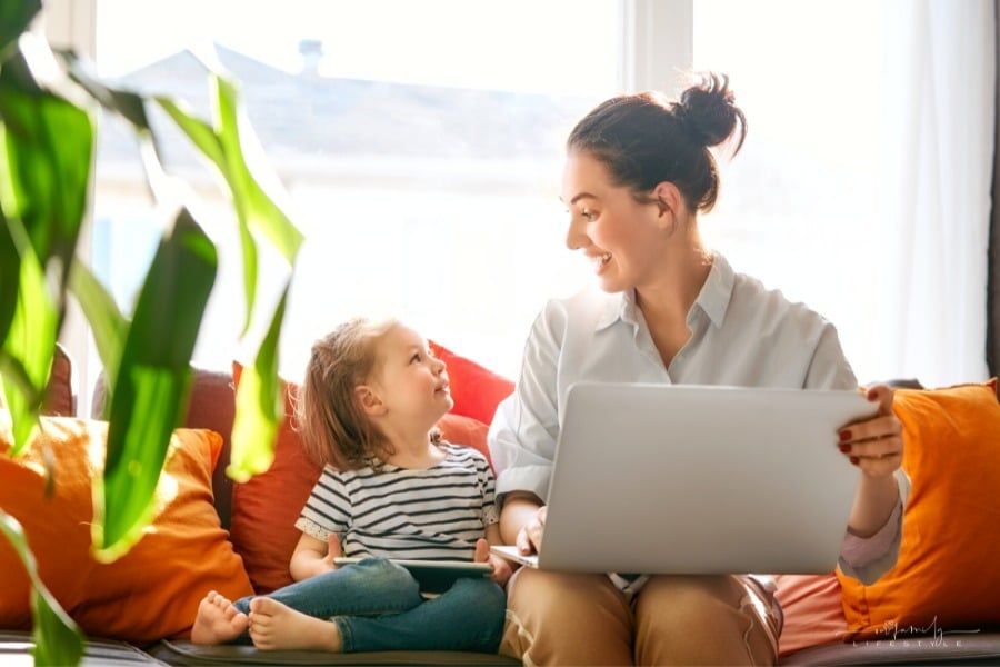 Reasons Blogging is The Best Earning Source for Stay at Home Mom