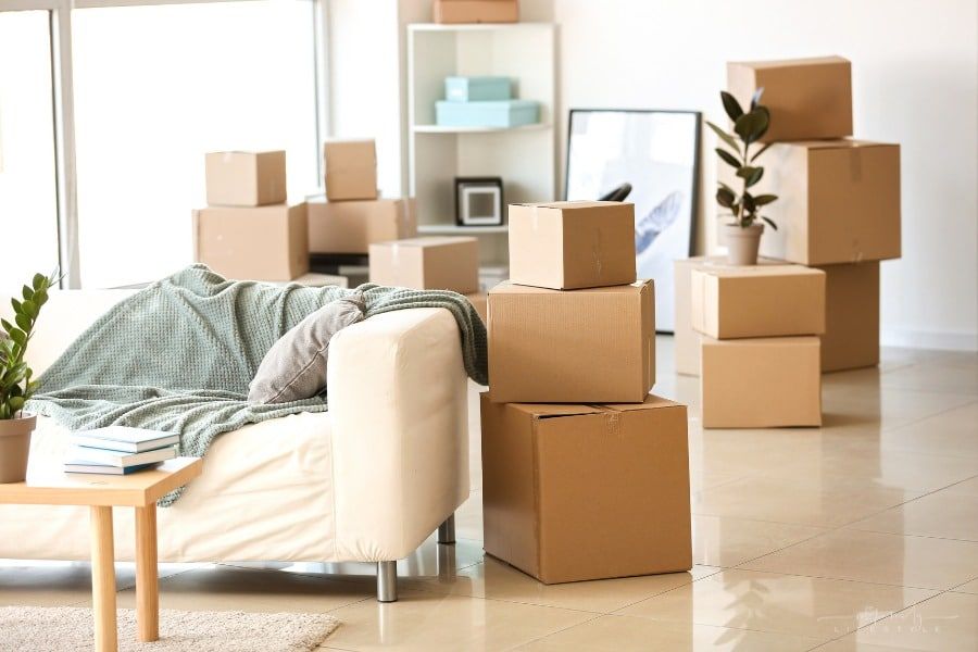 The Top Reasons to Use Self-Storage Throughout the Relocation Process