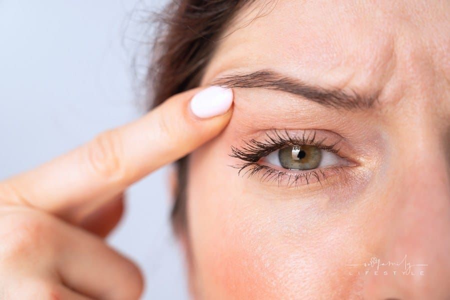 Top Tips for Safe and Effective Use of Eyelid Anti-Aging Devices