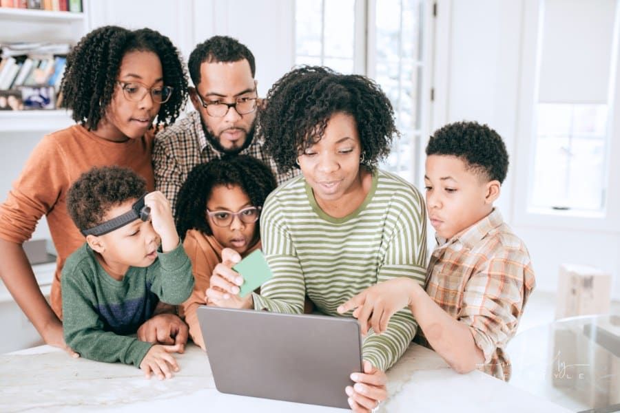 Balancing Short-Term and Long-Term Financial Goals as a Family