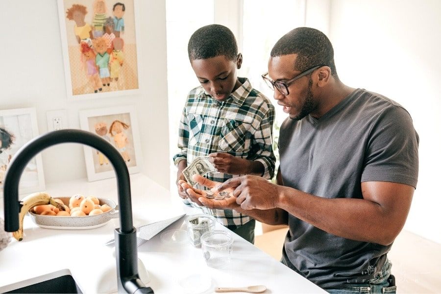 Teaching Kids About Money: 6 Points You Have to Focus On