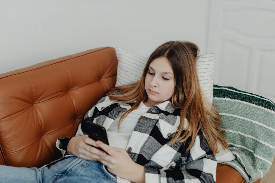 Why Infinite Scroll Is Dangerous for the Developing Brain