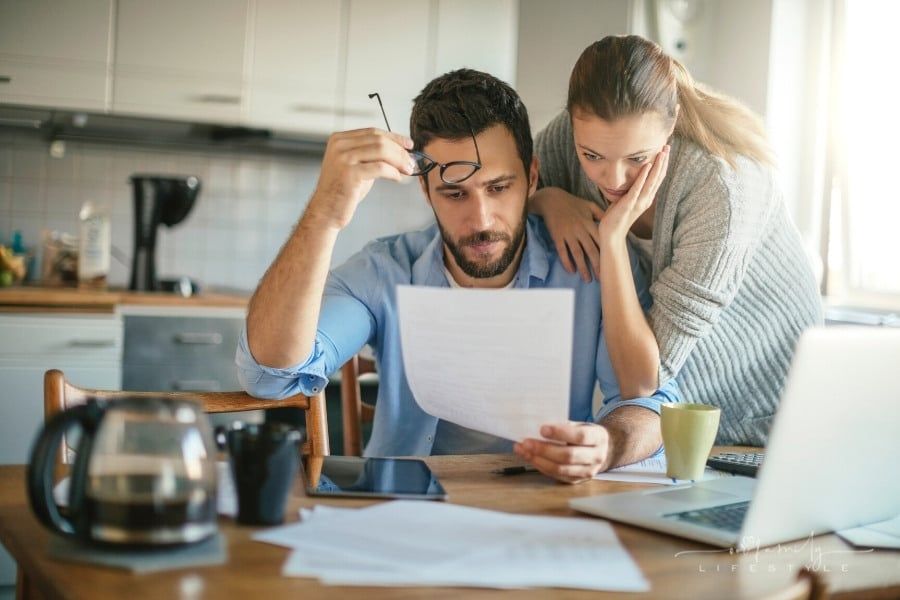 Trying to Cut Your Monthly Bills? Here's 4 Things to Have in Mind