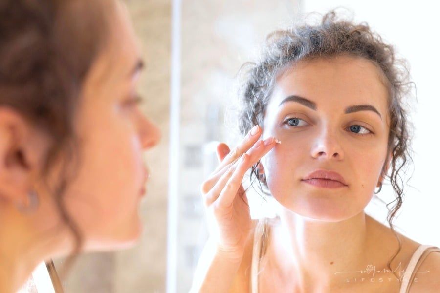 6 Ways to Minimize the Signs of Aging