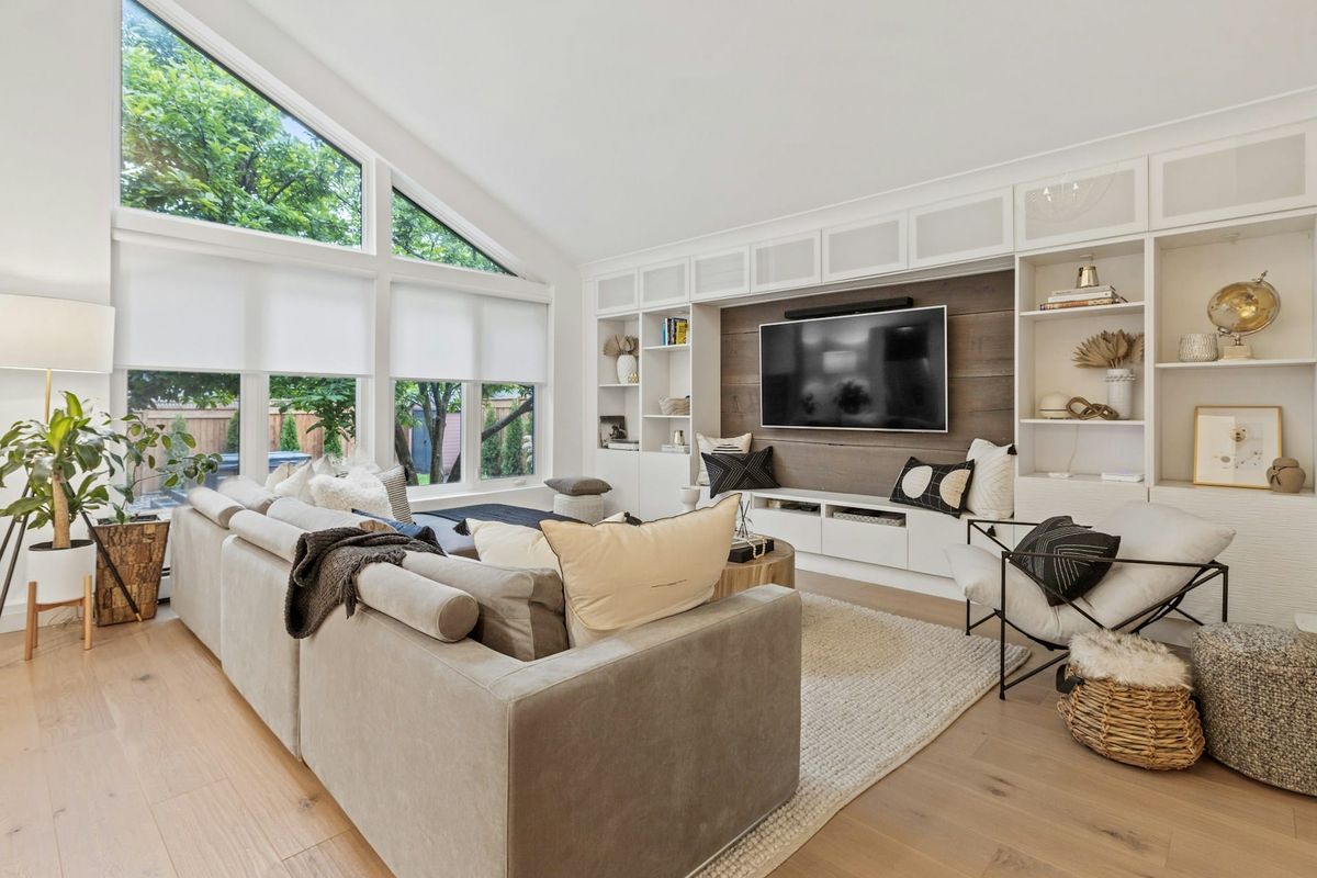 What to Look for in Modular Cabinets and Hutches Before They Go on Your Living Room Wall in 2026