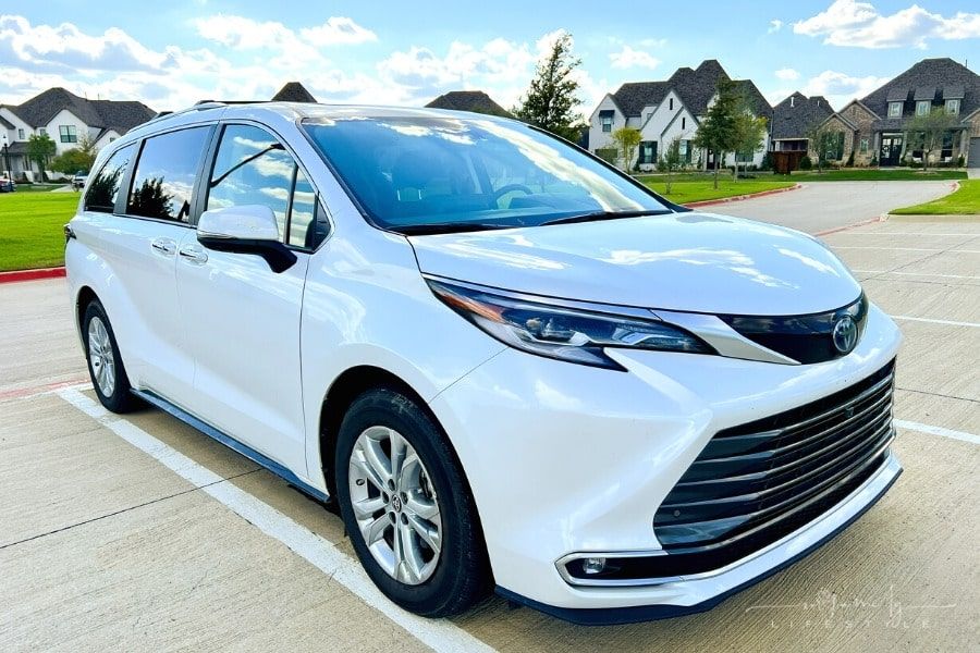 2022 Toyota Sienna Platinum Upgrades Passenger Comfort