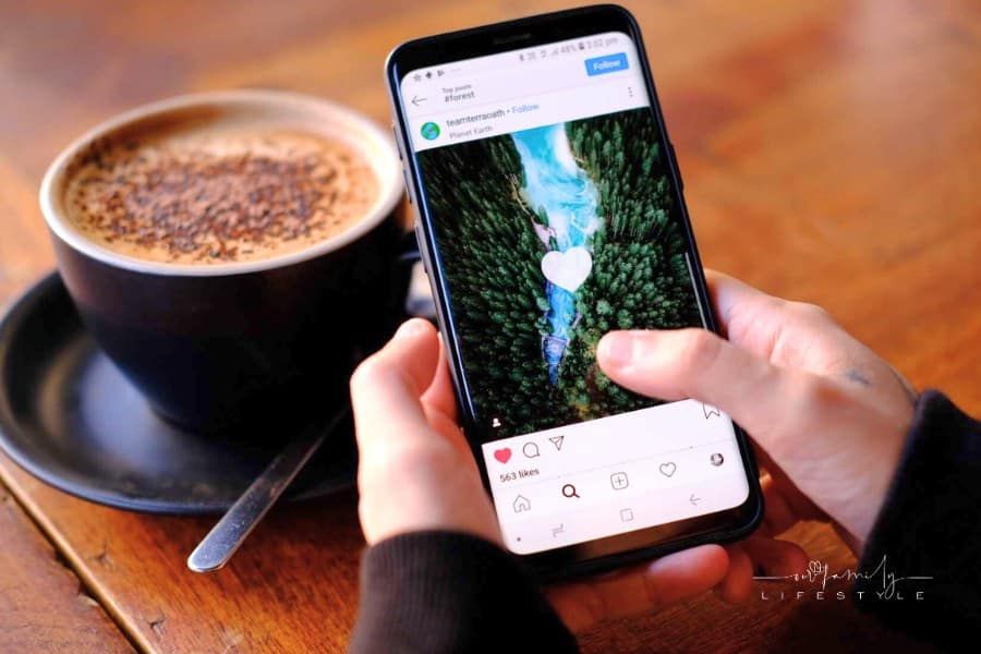 Liking a photo on Instagram