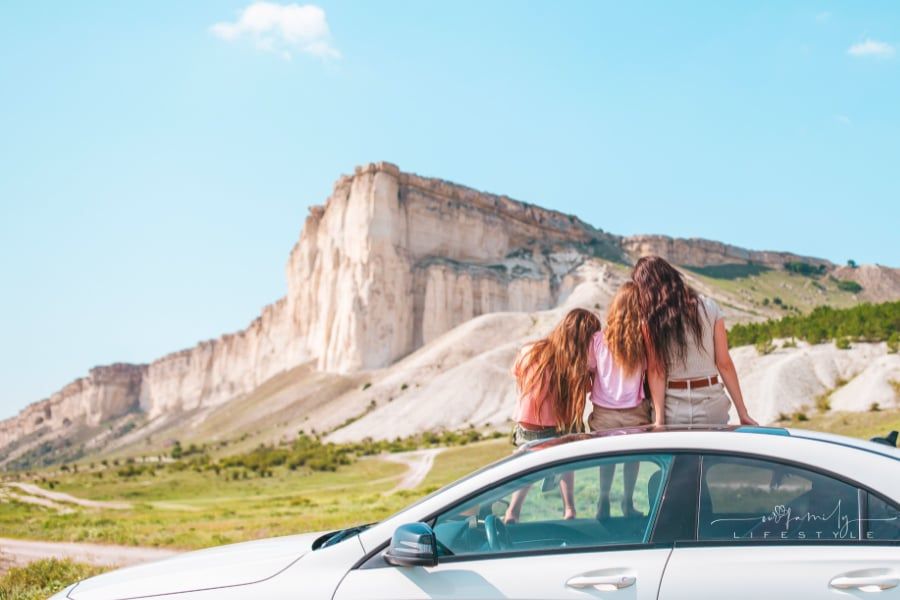 happy-family-mom-kids-vacation-beautiful-moountain-road-trip-travel