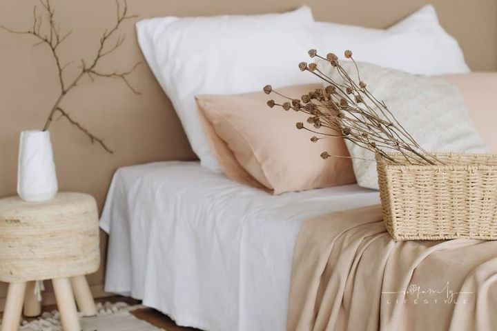 interior bedroom bed relax comfortable home decor