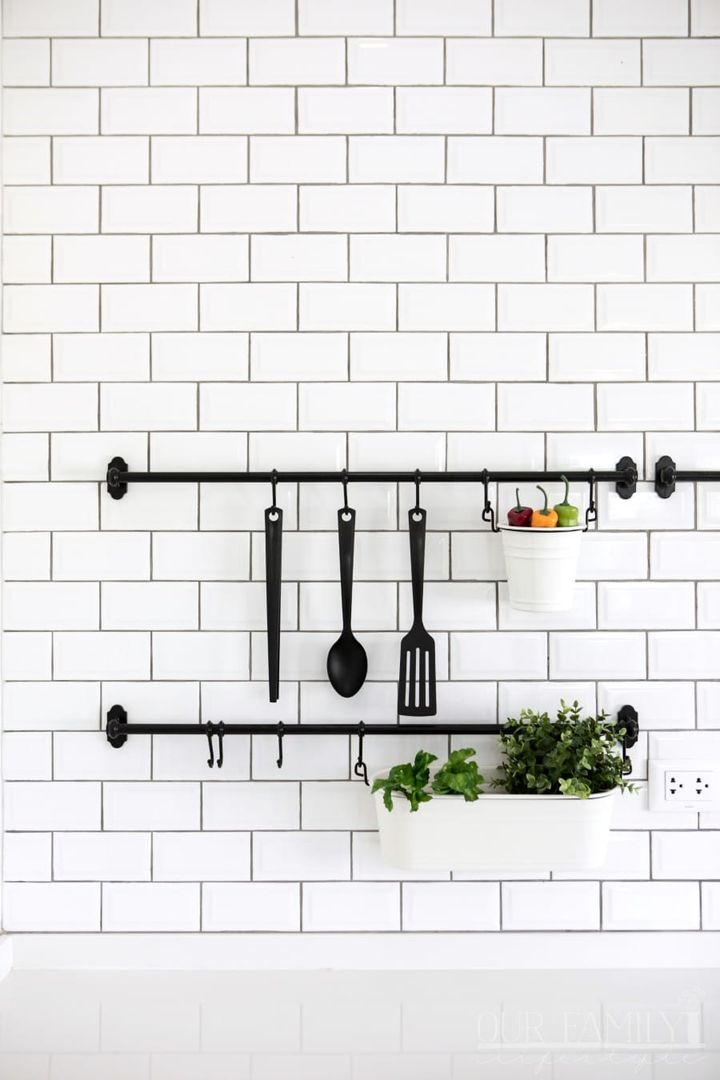 subway tile kitchen backsplash