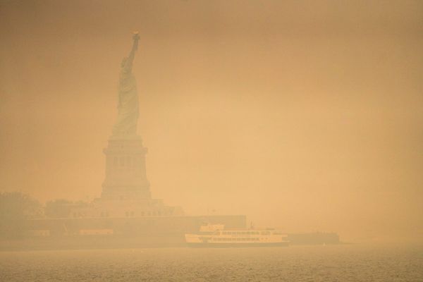 Watching the very moments of an era’s extinction