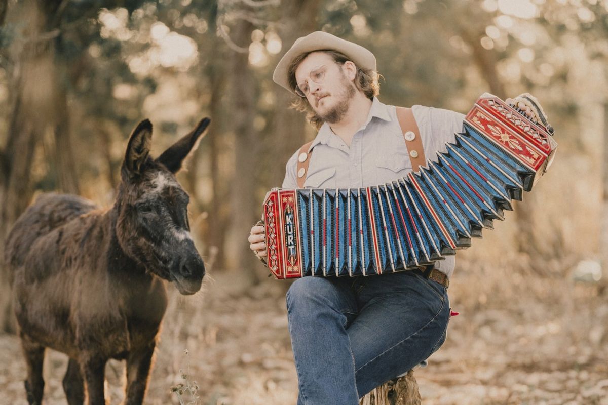 Willi Carlisle Flies Forth on Winged Victory