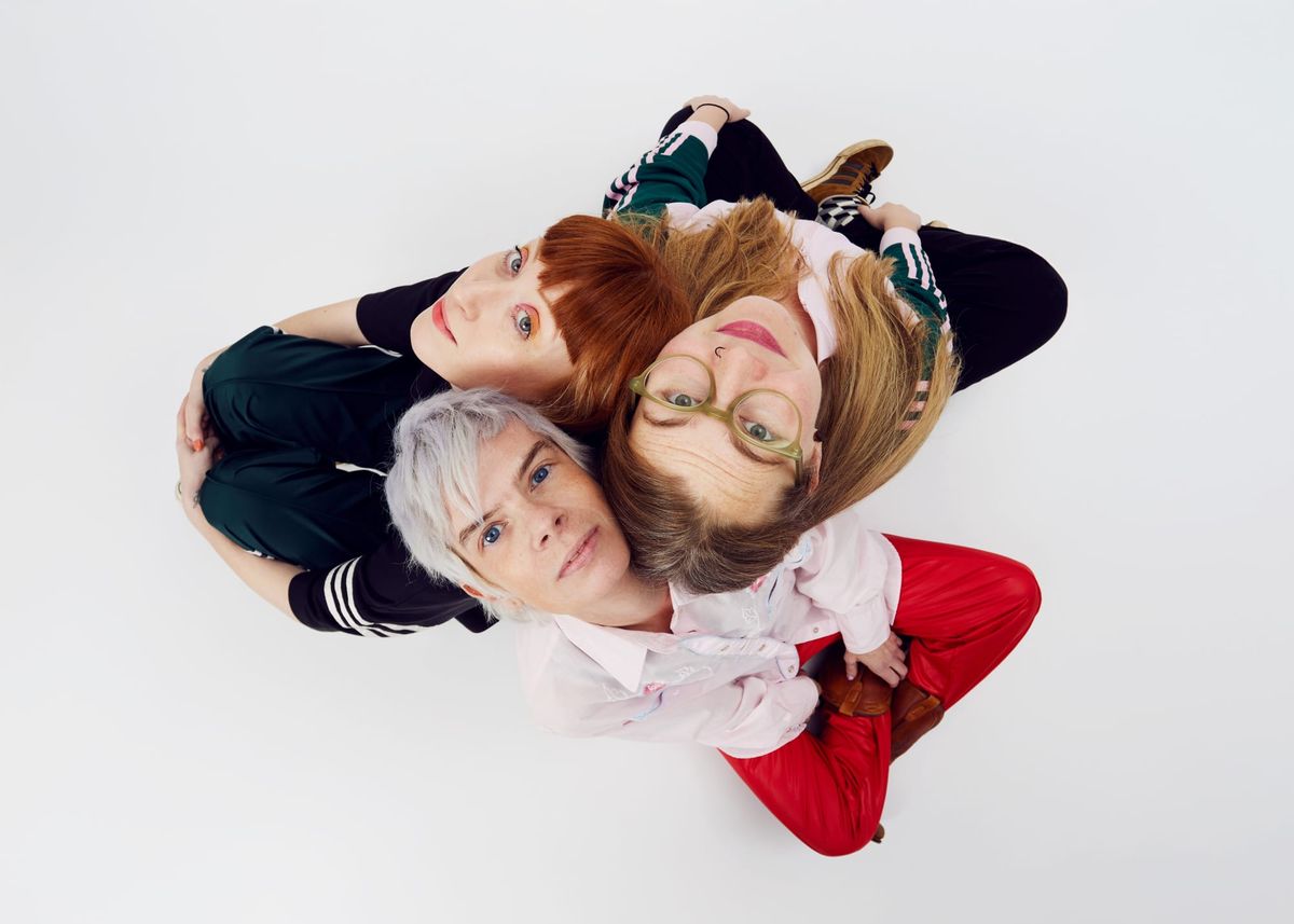 PREMIERE: Big Riverz Gets Us "Running"