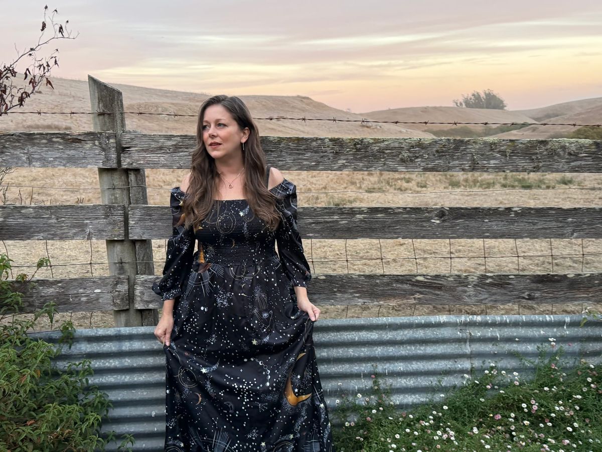 INTERVIEW: Lindsay Everly Transcends Her Ordinary World