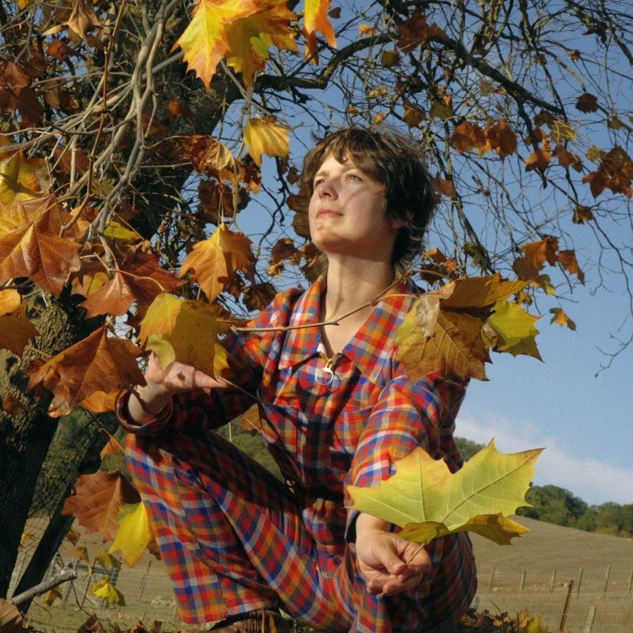 INTERVIEW: ISMAY Finds Poetry in Home Ground Ahead of New Album Desert Pavement