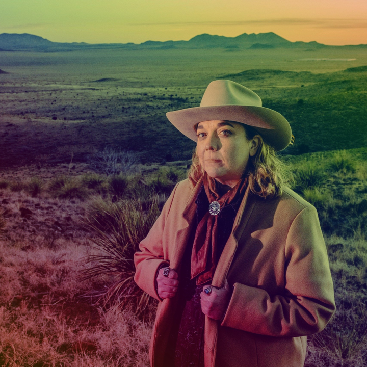 PREMIERE: Julie Nolen Brings Beauty to Pain in "Love Me When I'm Leaving"