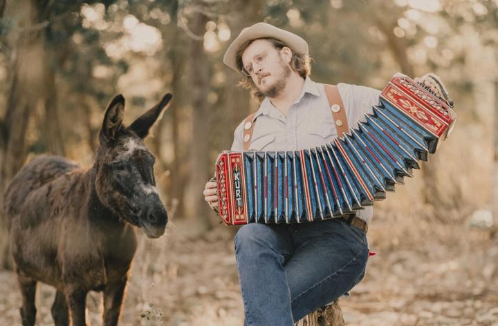 Willi Carlisle -- Winged Victory