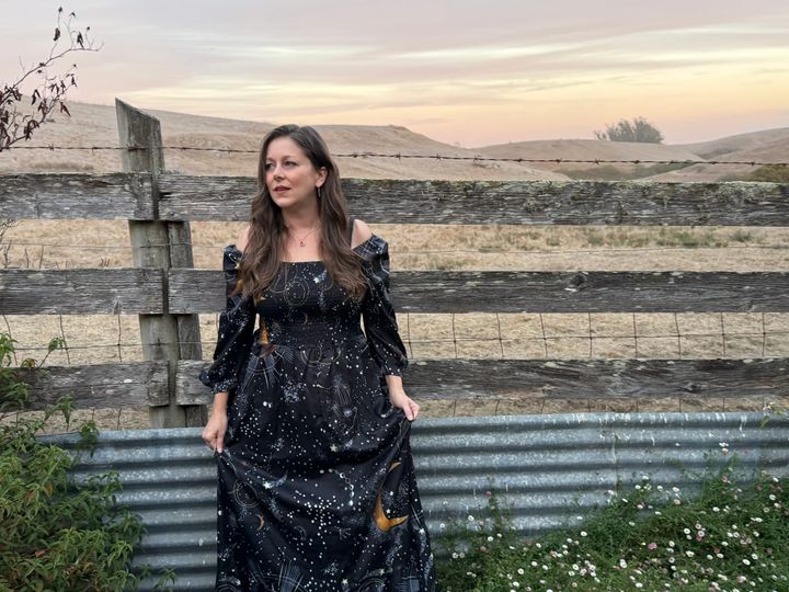 INTERVIEW: Lindsay Everly Transcends Her Ordinary World
