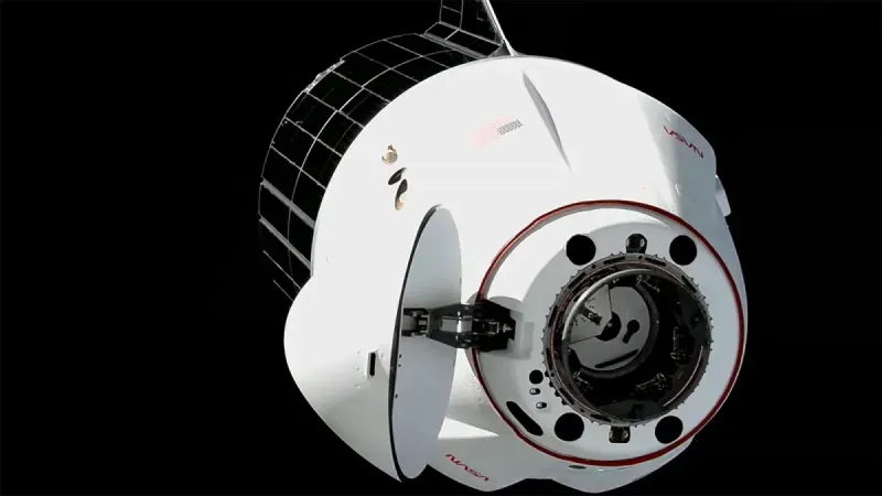 Final ISS solar-array pair arrives aboard SpaceX Dragon