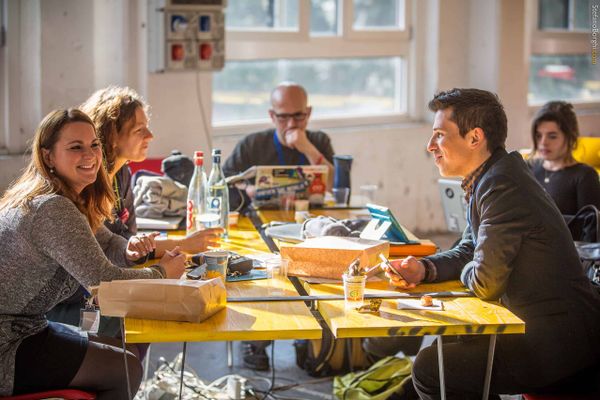 Building Supportive Communities in a Remote World