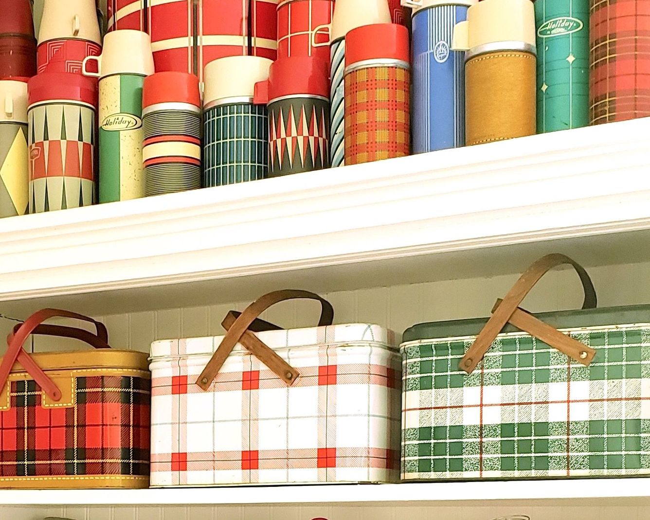 Collector Close-Up: Tin Picnic Baskets